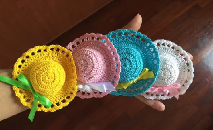 Crochet a Tiny Hat – Pattern