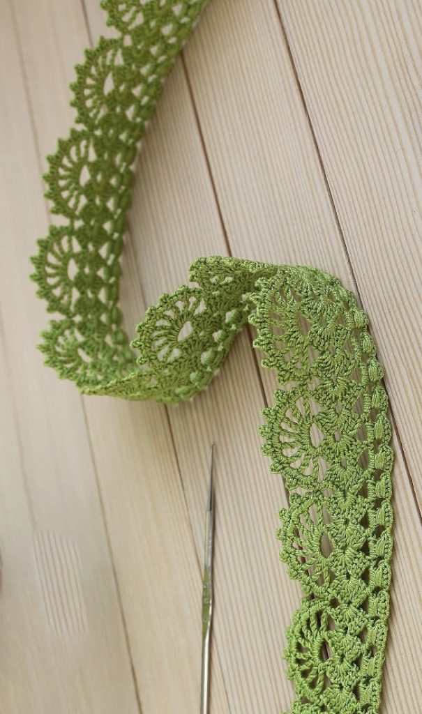 Easy to Crochet Lace Tape Ribbon pattern design