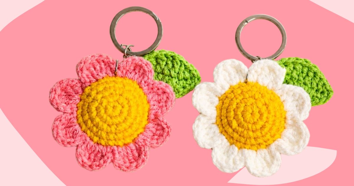 Crochet Daisy Chain – A Pretty Little Keychain Design